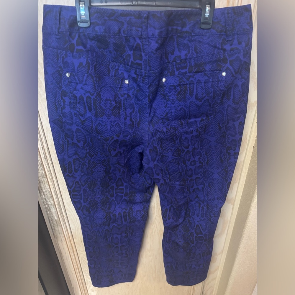 Lane Bryant Women Size 18 Skinny Jeans Snake Print Purple Blue Black Pants - Picture 2 of 16